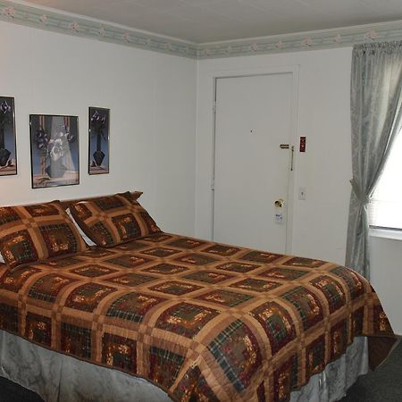 Royals Inn Motel Malta Ngoại thất bức ảnh
