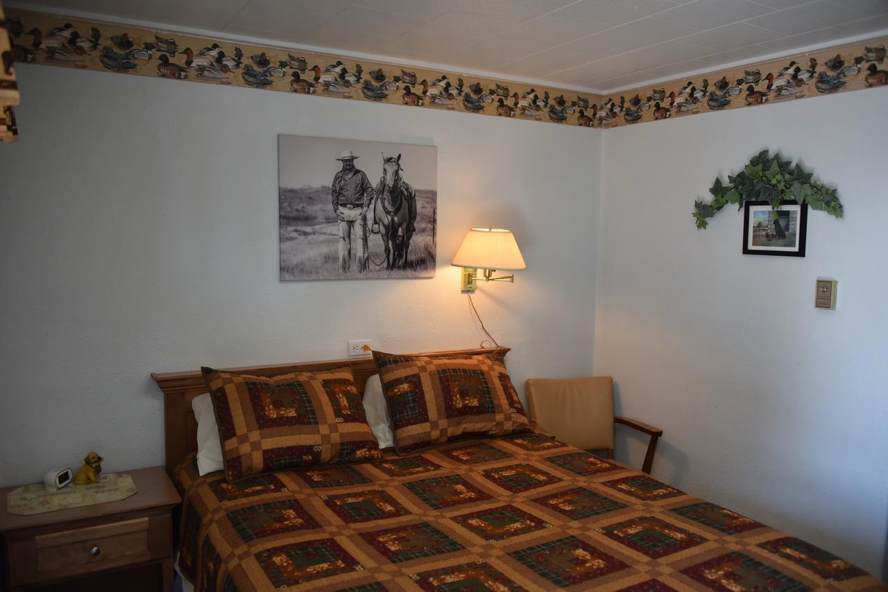 Royals Inn Motel Malta Ngoại thất bức ảnh