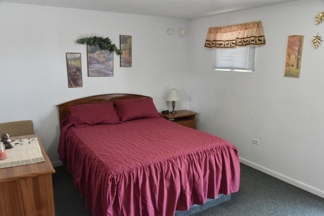 Royals Inn Motel Malta Ngoại thất bức ảnh
