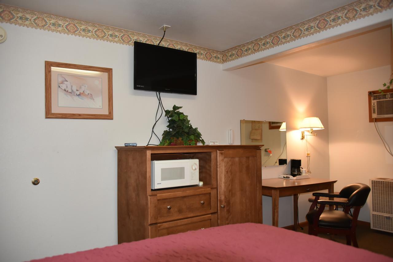 Royals Inn Motel Malta Ngoại thất bức ảnh