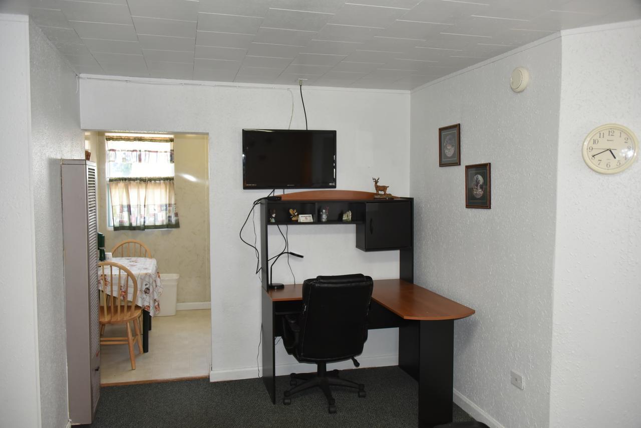 Royals Inn Motel Malta Ngoại thất bức ảnh